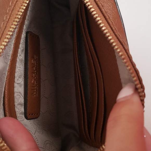 Michael Kors Mini Jet Set Brown Leather Crossbody Bag OS - Picture 3 of 3